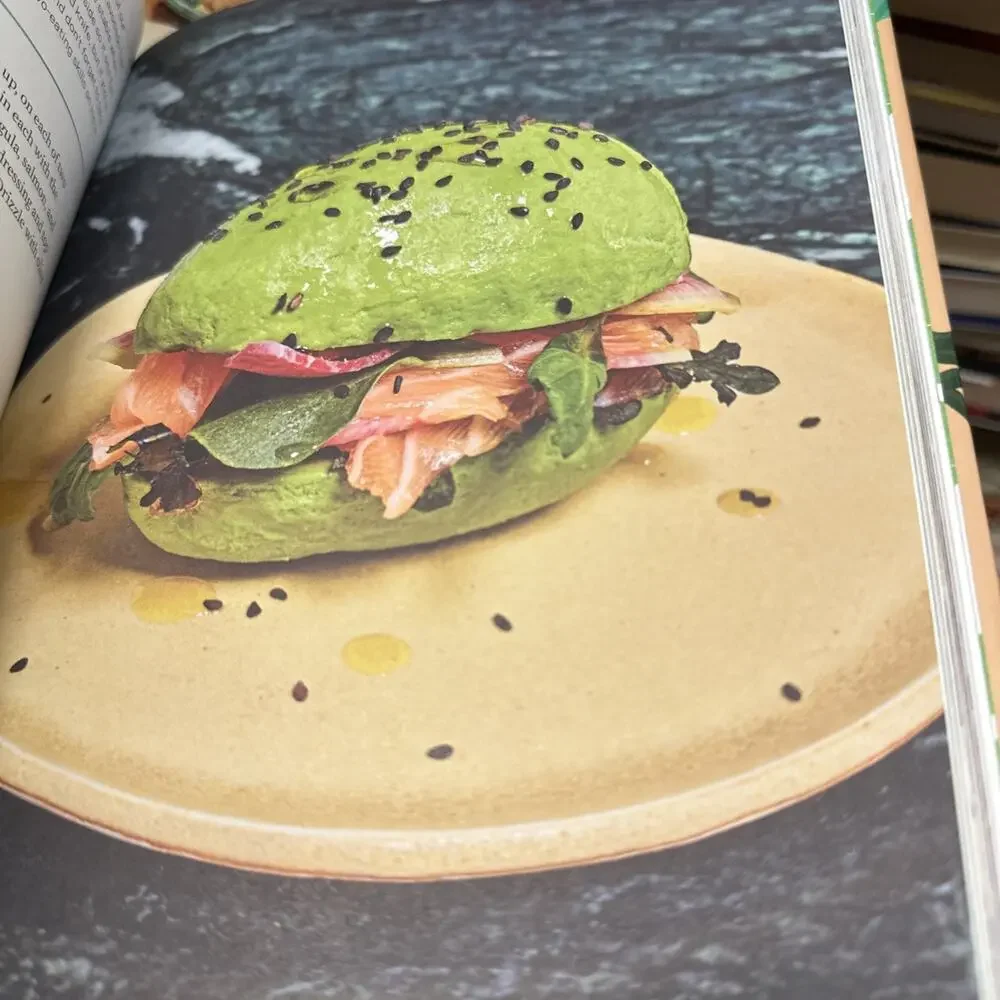 Avocaderia: Avocado Recipes‎ for a Healthier, Happier Life